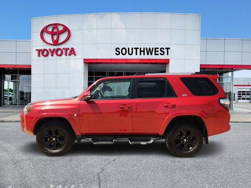 Used 2021 Toyota 4Runner SR5 Premium AWD/4WD image 3