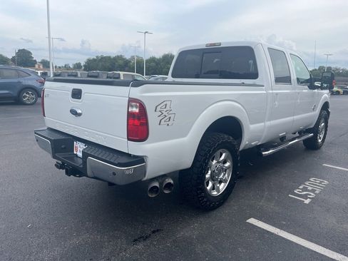 Used 2014 Ford F250 Lariat w/ Lariat Interior Package image 5