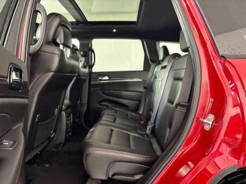 Used 2021 Jeep Grand Cherokee Trailhawk w/ Trailhawk Luxury Group AWD/4WD image 30