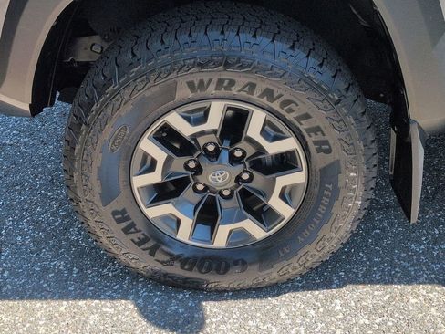 Used 2023 Toyota Tacoma TRD Off-Road AWD/4WD image 28
