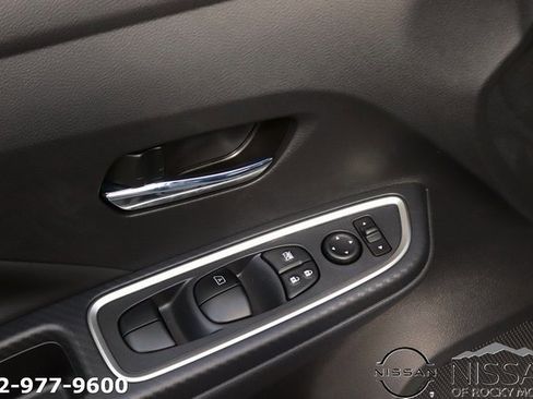 New 2025 Nissan Versa SR w/ Trunk Package image 11