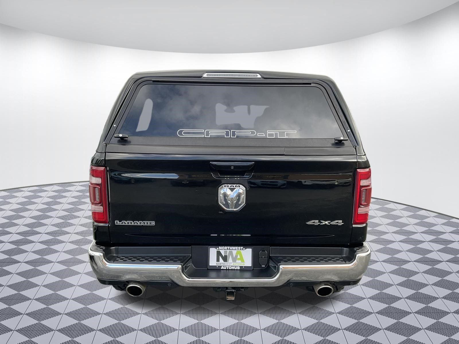 Used 2023 RAM 1500 Laramie AWD/4WD image 4