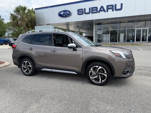 Used 2023 Subaru Forester Touring AWD/4WD image 1