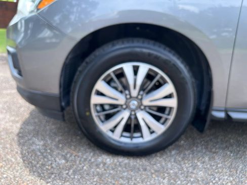 Used 2017 Nissan Pathfinder SL w/ SL Tech Package FWD image 36