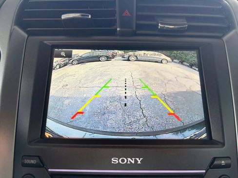 Used 2016 Ford Fusion Titanium FWD image 34