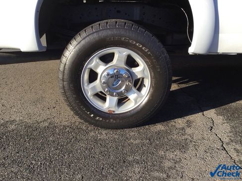 Used 2016 Ford F250 XL w/ Power Equipment Group image 19