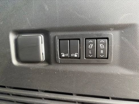 Used 2021 Chevrolet Tahoe High Country w/ Premium Package AWD/4WD image 21