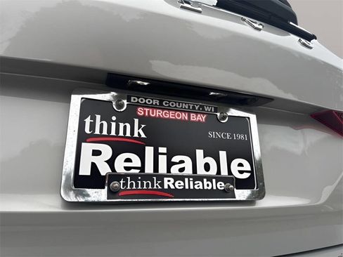 Used 2025 Volvo V60 B5 Cross Country Plus image 13