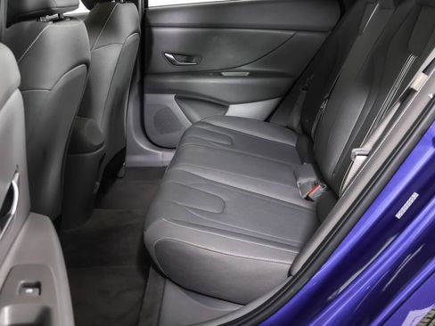 Used 2024 Hyundai Elantra SEL image 36