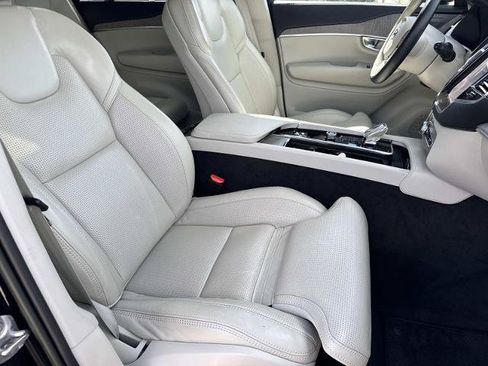 Used 2023 Volvo XC90 B6 Ultimate AWD/4WD image 12