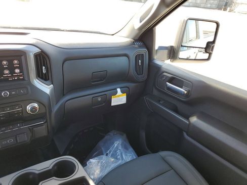 New 2026 GMC Sierra 2500 Pro w/ 1SA Pro Safety Plus Package AWD/4WD image 15