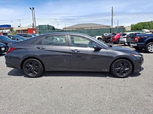 Used 2021 Hyundai Elantra SEL FWD image 7