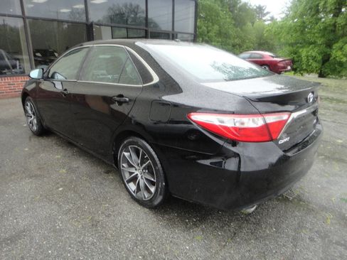 Used 2015 Toyota Camry XSE FWD image 4