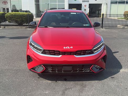 Used 2023 Kia Forte GT w/ GT2 Package FWD image 2