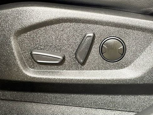 Used 2023 Ford Edge SEL image 21