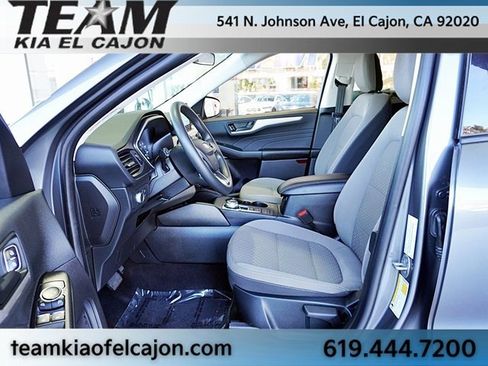 Used 2022 Ford Escape SE image 15