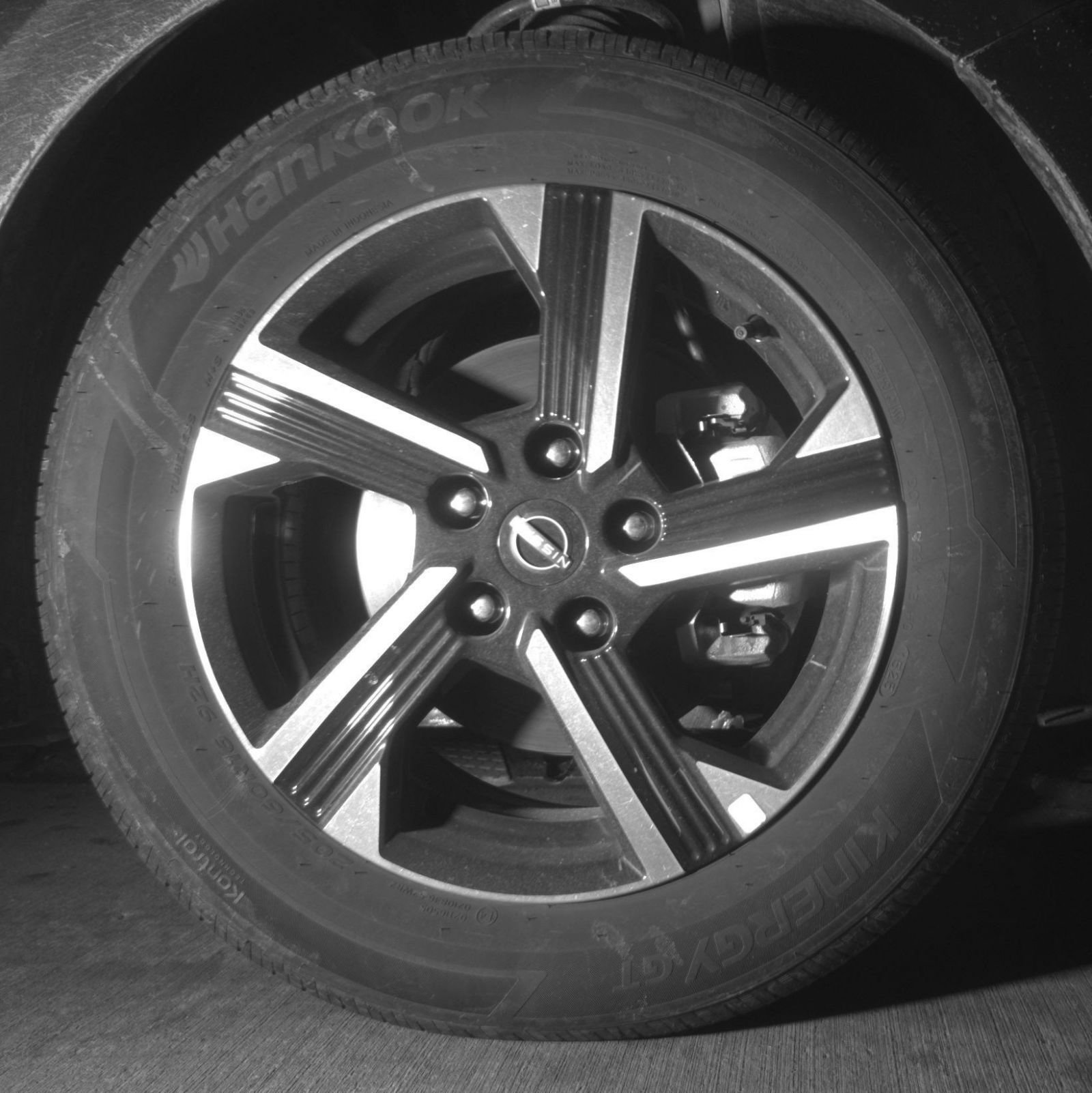 Used 2025 Nissan Sentra SV FWD image 14