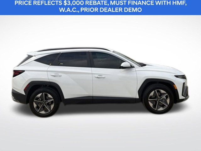 Used 2026 Hyundai Tucson SEL FWD image 2