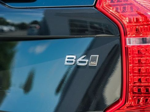 Certified 2024 Volvo XC90 B6 Ultimate AWD/4WD image 8