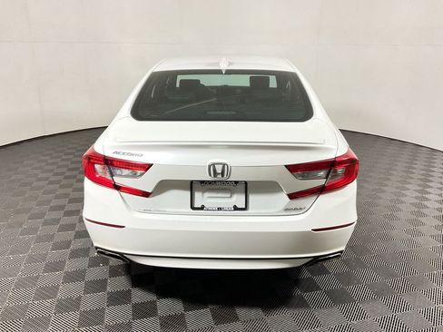 Used 2018 Honda Accord Sport image 13