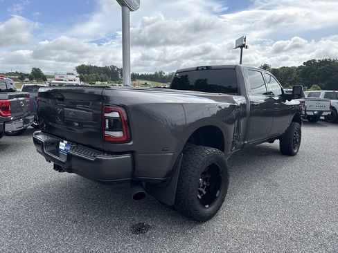 Used 2024 RAM 3500 Big Horn w/ Night Edition AWD/4WD image 7
