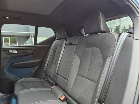 Used 2023 Volvo XC40 Recharge Ultimate w/ Protection Package Premier AWD/4WD image 14