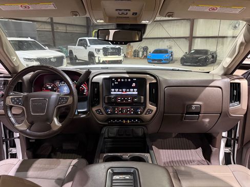 Used 2016 GMC Sierra 2500 Denali w/ Duramax Plus Package AWD/4WD image 27