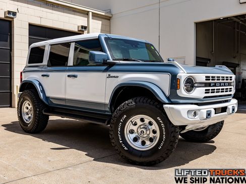 Used 2025 Ford Bronco Heritage Edition AWD/4WD image 1