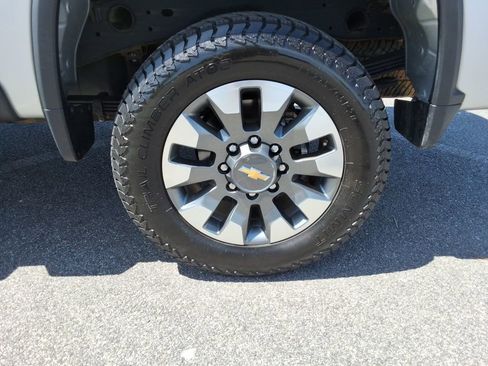 Certified 2022 Chevrolet Silverado 2500 Custom w/ Infotainment Package AWD/4WD image 13