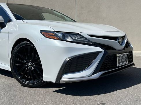Used 2021 Toyota Camry XSE w/ Carpet Mat Package (TMS) FWD image 2
