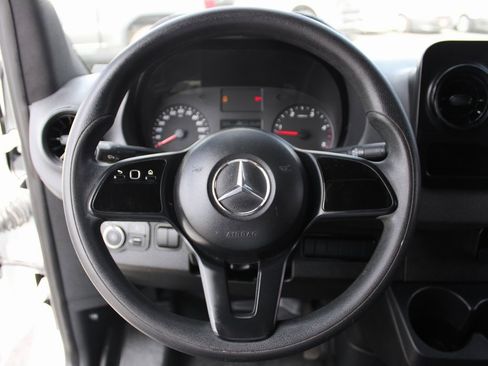 Used 2019 Mercedes-Benz Sprinter 144 Cargo image 16