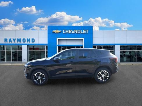 Used 2024 Chevrolet Trax RS w/ Driver Confidence Package FWD image 6