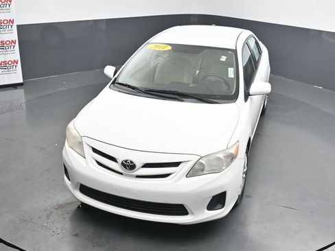 Used 2011 Toyota Corolla LE image 25