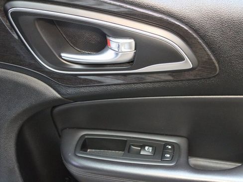 Used 2015 Chrysler 200 C w/ Sun/Sound Group image 9
