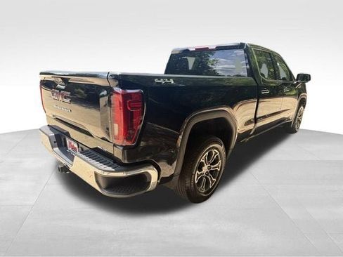 Used 2023 GMC Sierra 1500 SLT AWD/4WD image 4