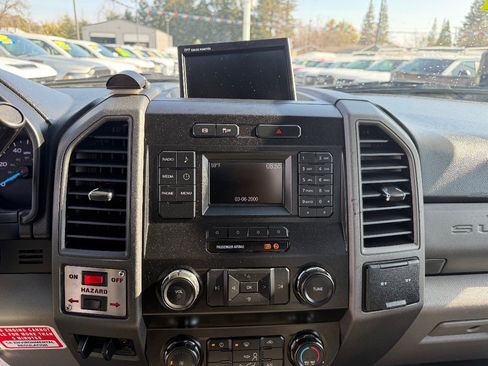 Used 2019 Ford F550 XLT image 26