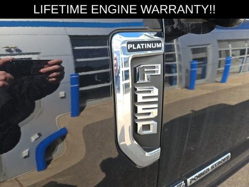 Used 2022 Ford F250 Platinum w/ Tremor Off-Road Package image 11