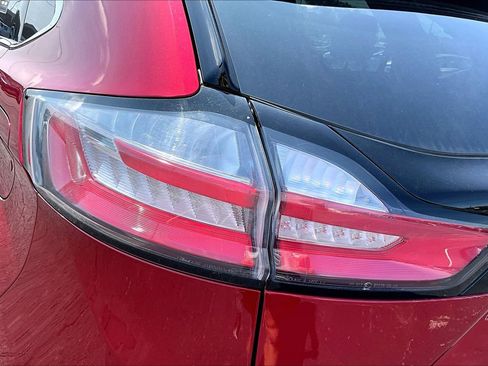 Used 2021 Ford Edge Titanium w/ Cargo Accessory Package AWD/4WD image 28