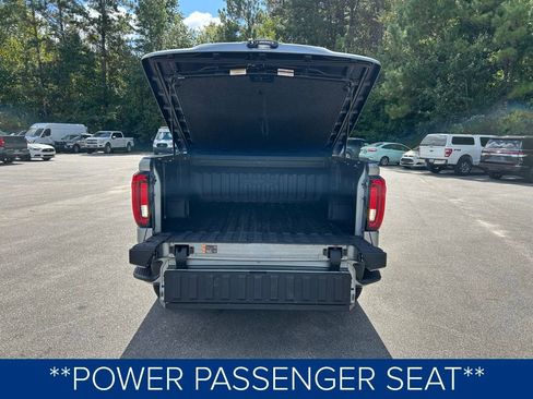 Used 2024 GMC Sierra 1500 AT4 w/ Technology Package image 9