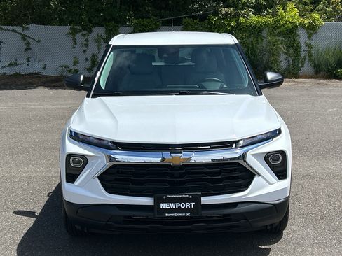 New 2026 Chevrolet TrailBlazer LS AWD/4WD image 2