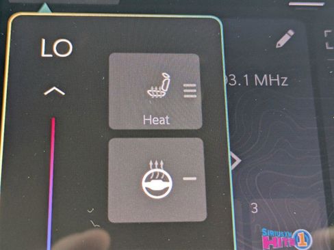 New 2025 Jeep Grand Cherokee Altitude image 22