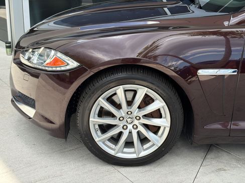 Used 2013 Jaguar XF RWD image 12