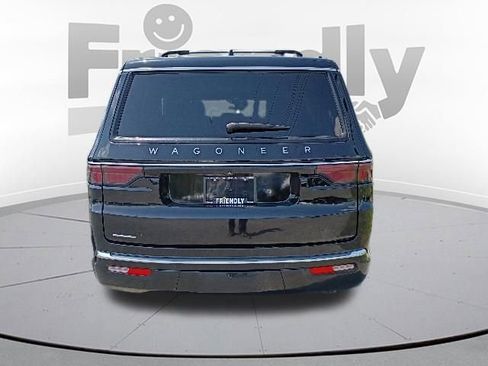 Used 2023 Jeep Wagoneer 4WD w/ Premium Group I image 6