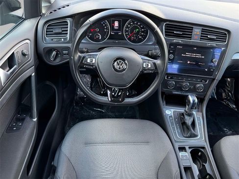 Used 2019 Volkswagen e-Golf SE w/ Driver Assistance Package image 4