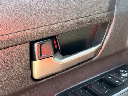 Used 2025 Toyota Tacoma TRD Sport image 65