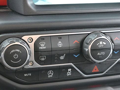 Used 2020 Jeep Gladiator Rubicon AWD/4WD image 24