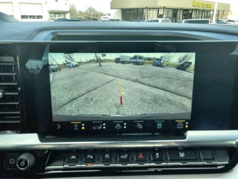 Used 2022 Chevrolet Silverado 1500 High Country w/ High Country Premium Package AWD/4WD image 17