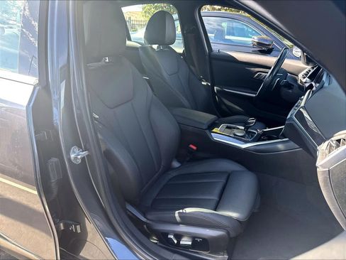 Used 2020 BMW 330i Sedan w/ Driving Assistance Package RWD image 30