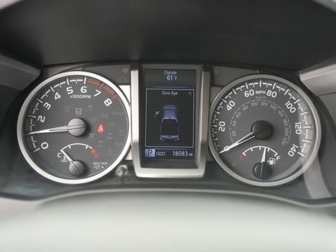 Used 2020 Toyota Tacoma SR5 image 24