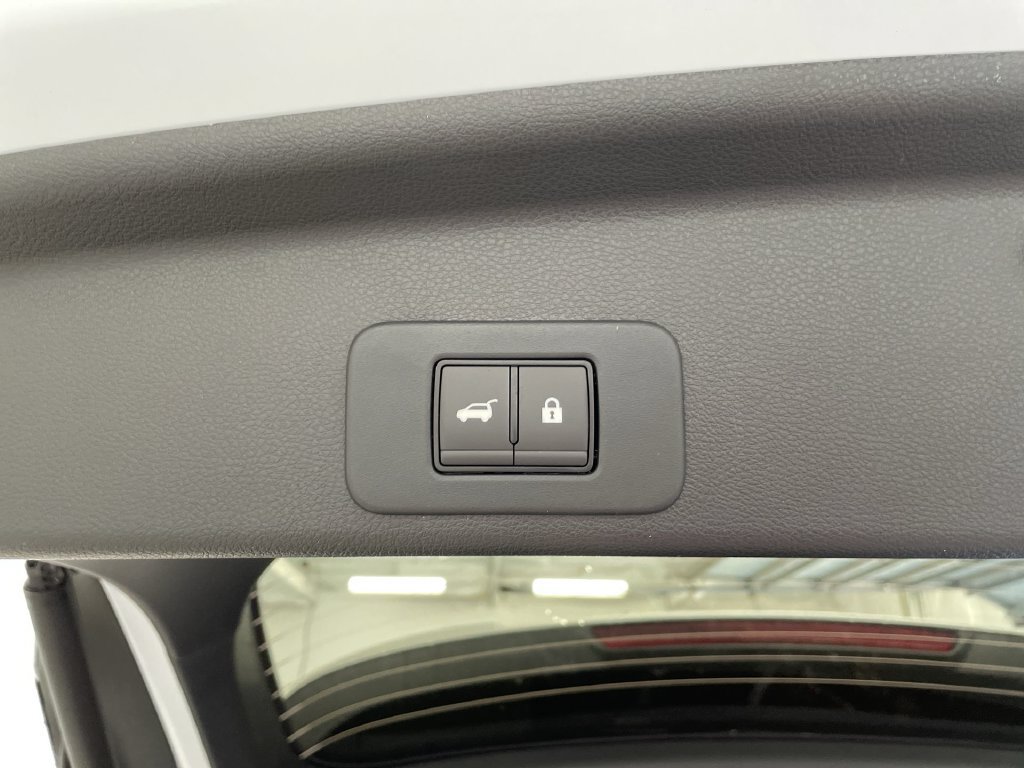 Certified 2025 Nissan Murano SV AWD/4WD image 19